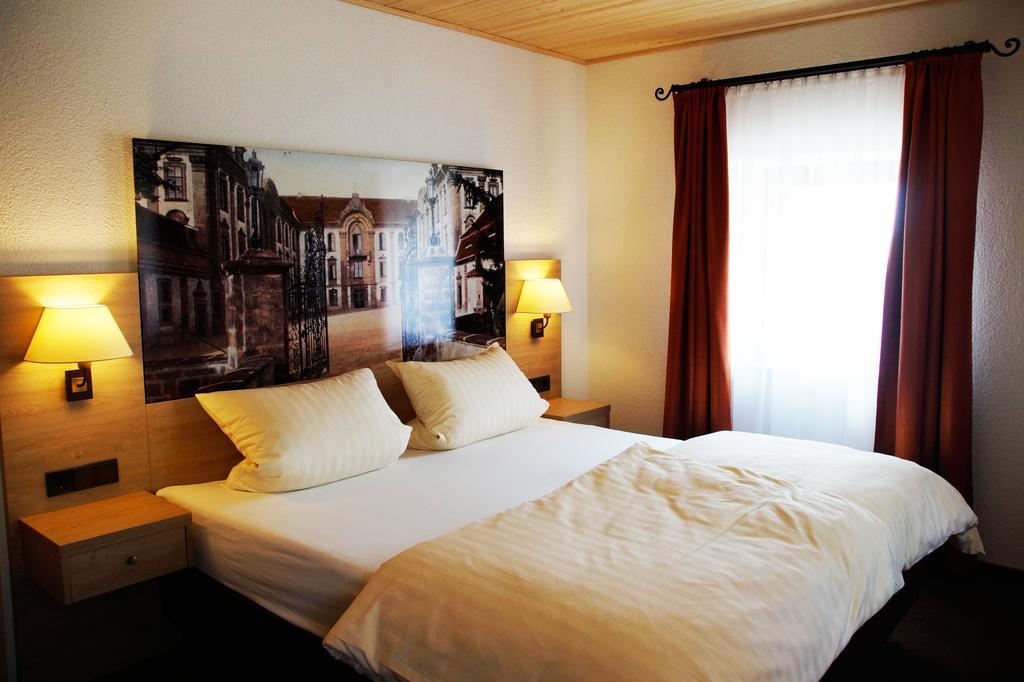 Gasthof Adler Schillingsfuerst Room photo